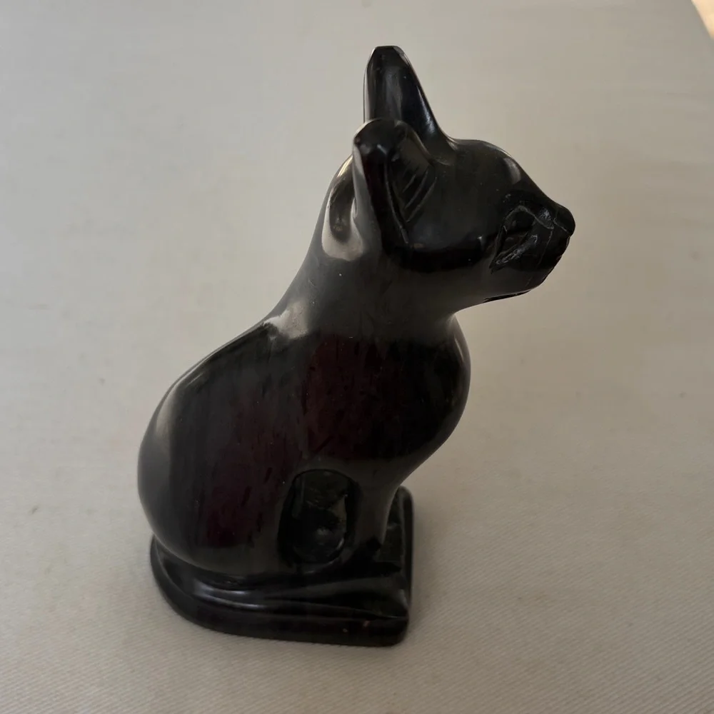 Black Cat Figurine - Elegant Decorative Statue